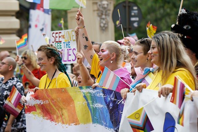 Adolescenti LGBTQ+ e sessualità